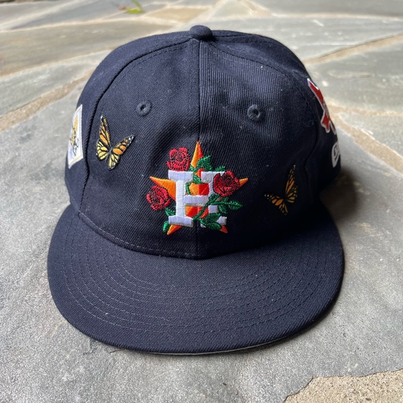 New Era UO Exclusive Houston Butterfly Patch Snapback Hat - Picture 4 of 5